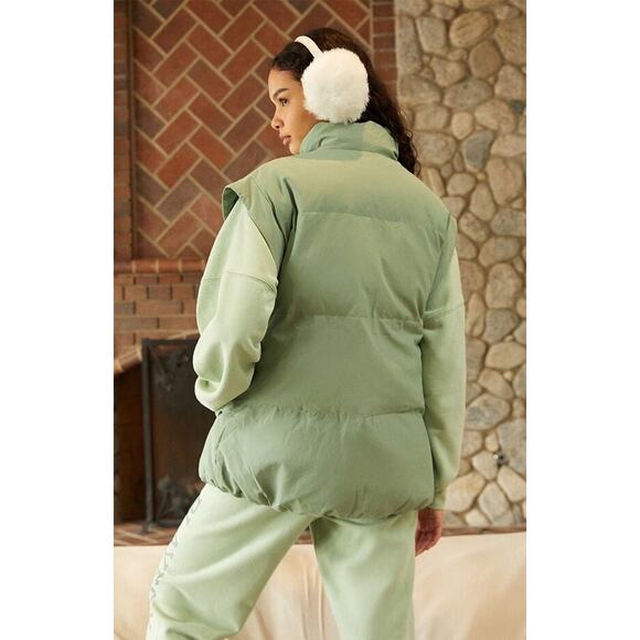 Playboy x PacSun Womens Puffer Vest M/L Oversized Sage Green Boyfriend Normcore - Picture 6 of 14